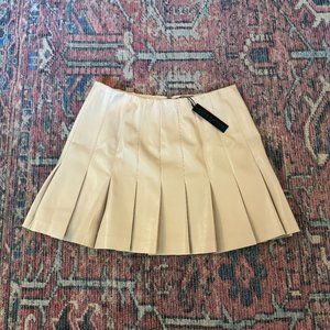 NWT ALICE + OLIVIA "Carter" Pleated Vegan Leather Mini Skirt: Beige, Size 12